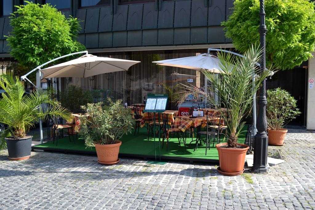 Hotel Konferencia Gyor Exterior photo