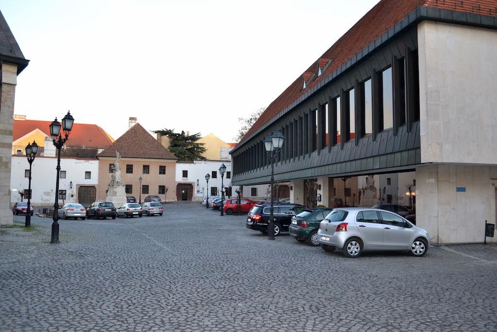 Hotel Konferencia Gyor Exterior photo